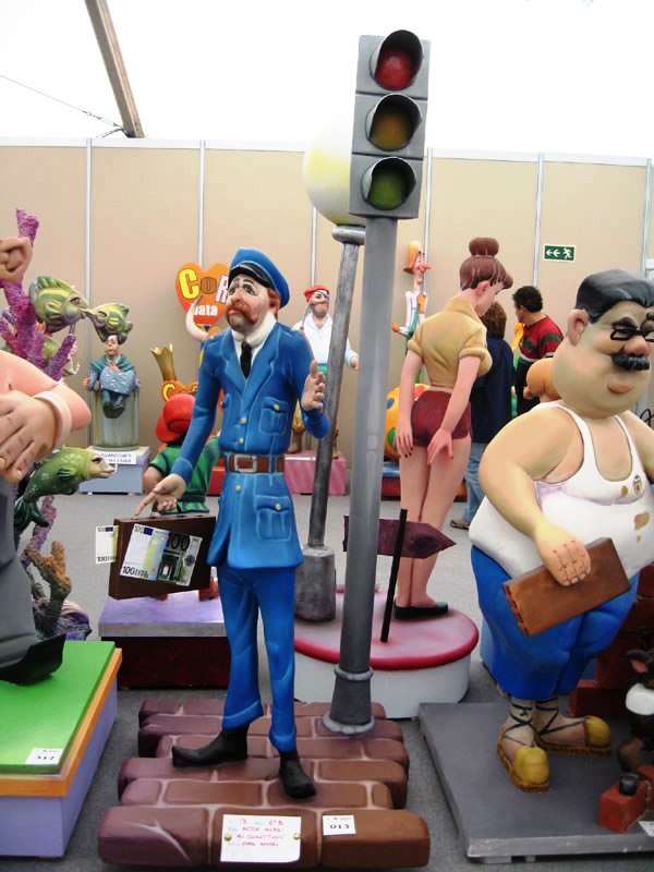 Totfalles: Actor Mora-Avd. Constitución